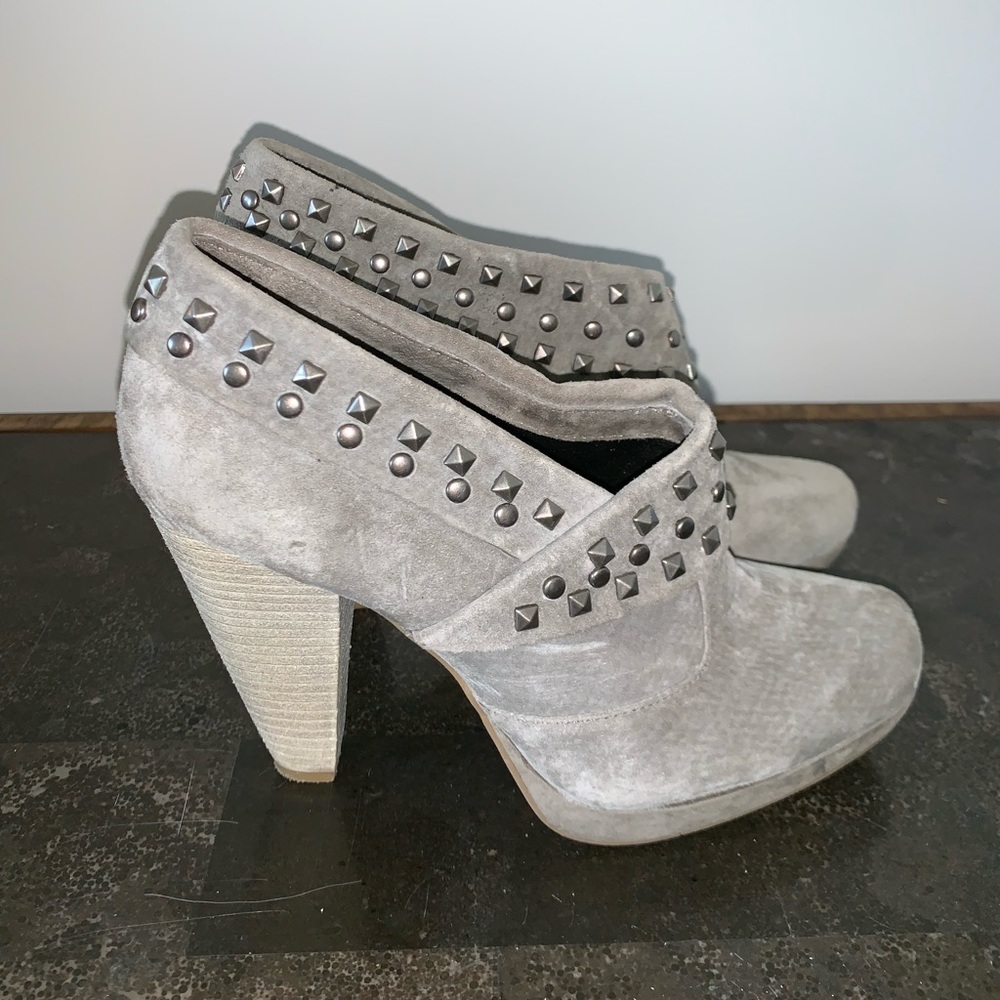Kenneth Cole heeled booties